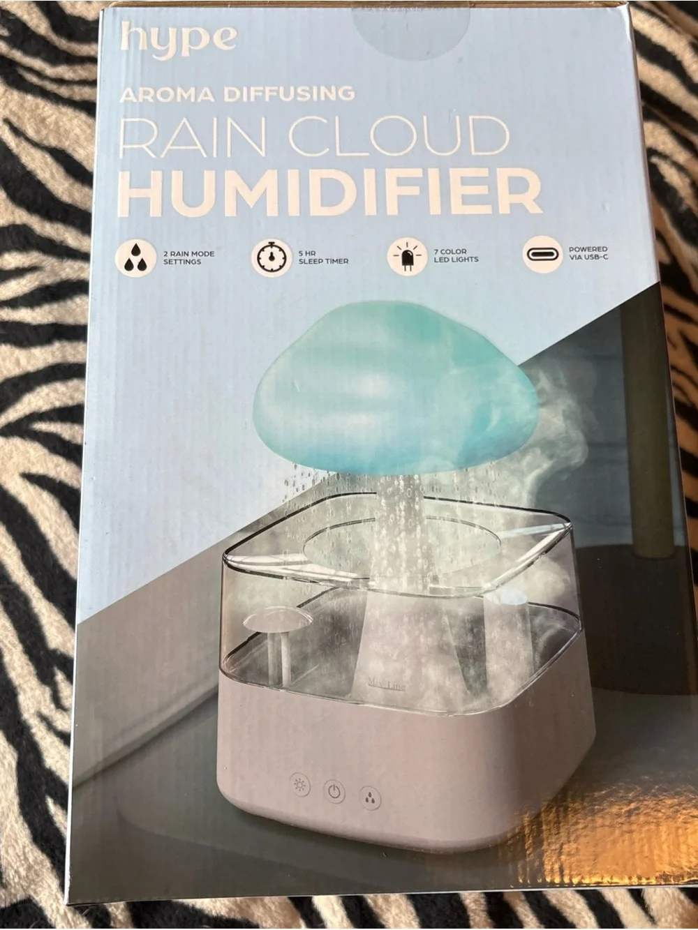 Hype Rain Cloud Aroma Diffusing Humidifier - Light Blue and White